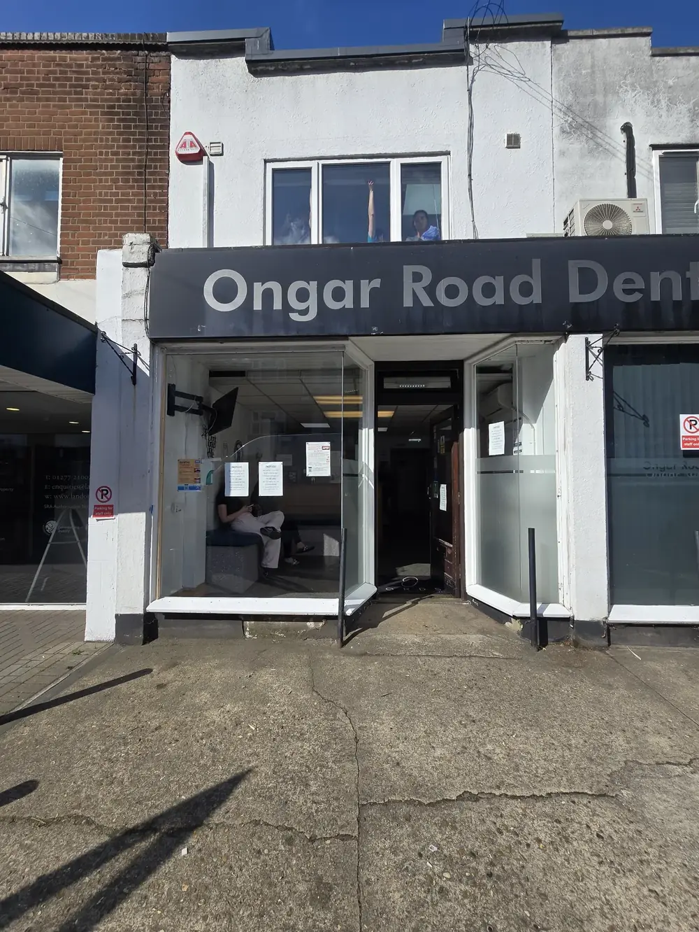 Ongar Road Dental practice entrance in Brentwood